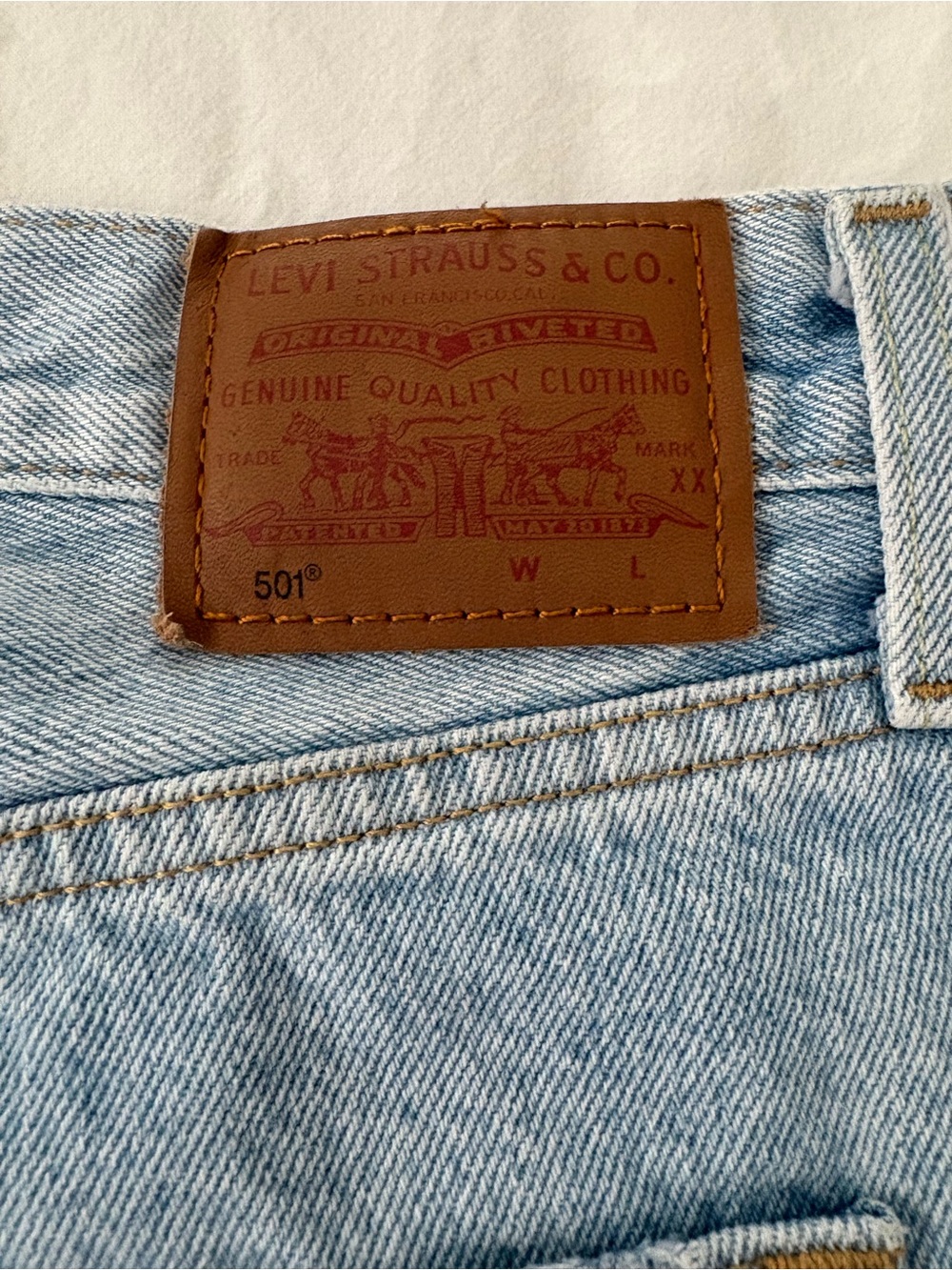 NWOT Levi’s 501 90’s Light Wash Jeans - Picture 8 of 11